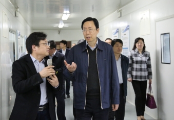 江苏省副省长蓝绍敏率队调研新港高新园
